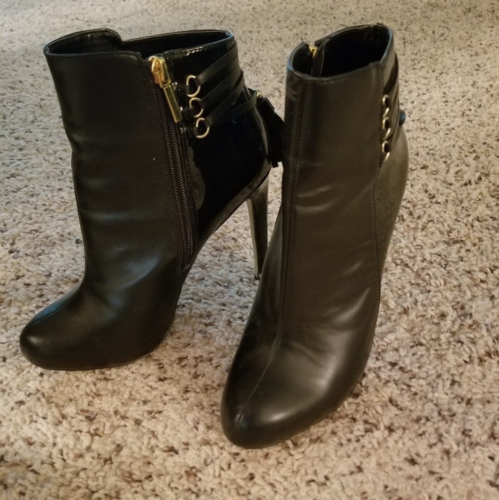 Victoria's Secret leather black Booties